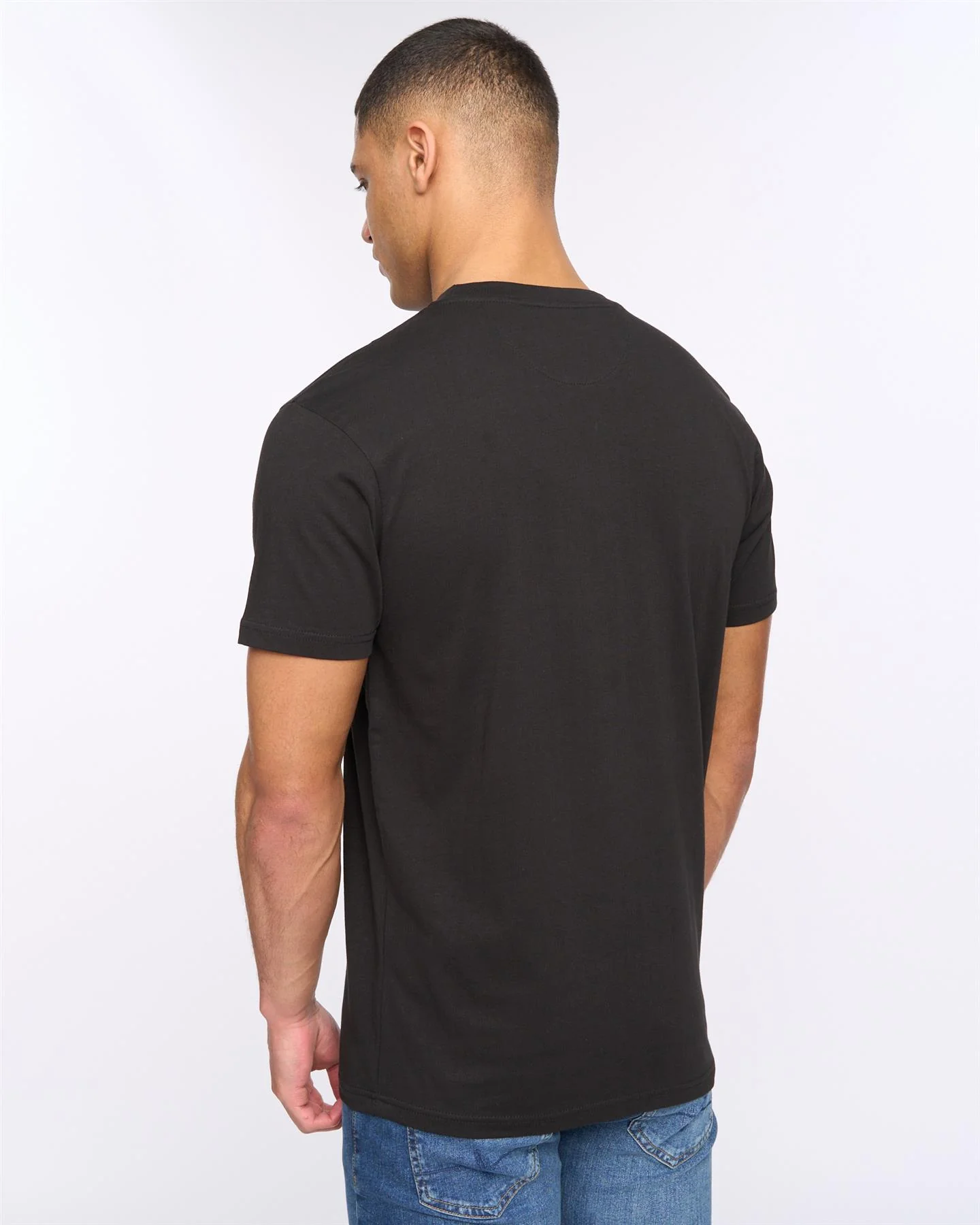 Henbank T-Shirt Black - Image 4