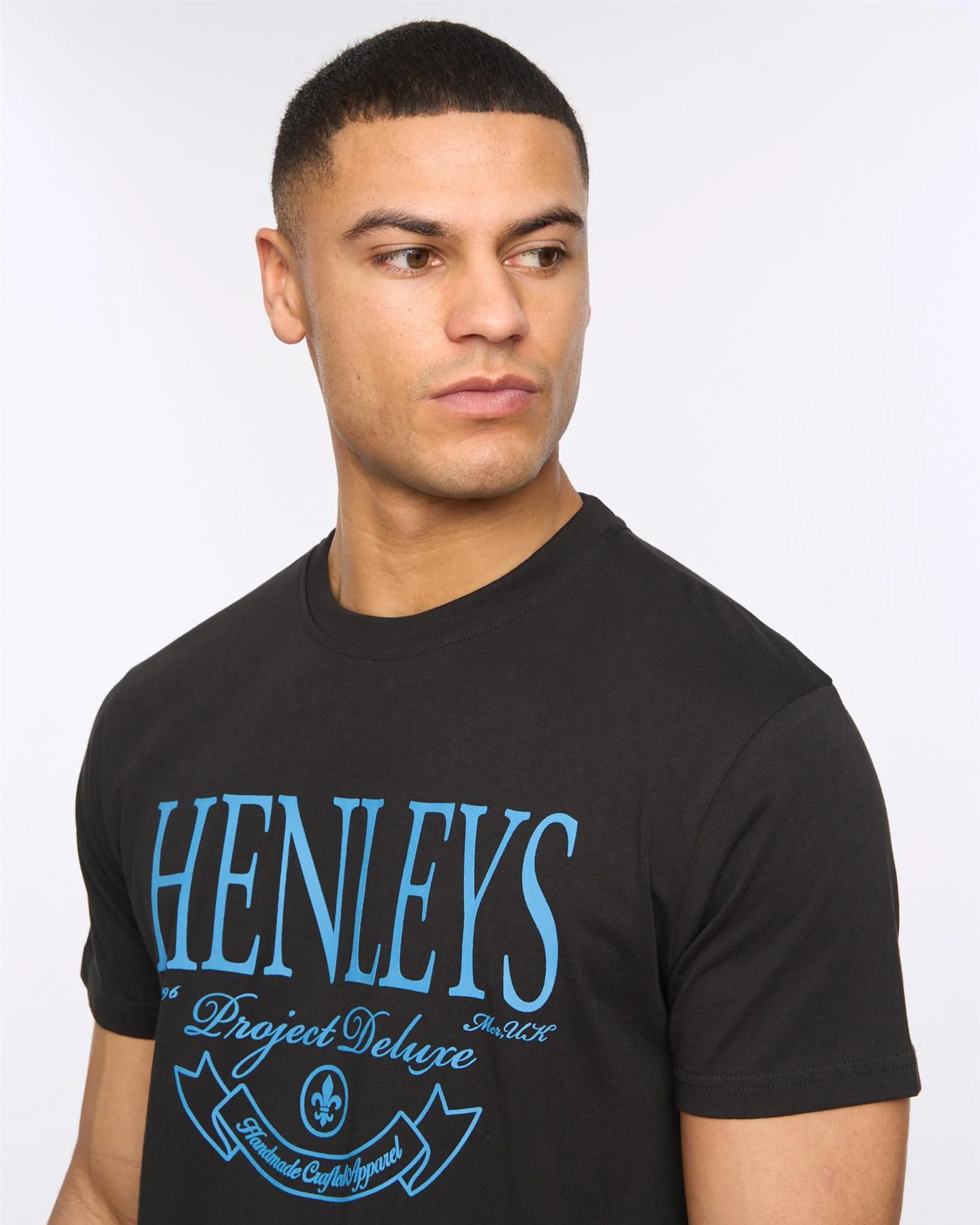 Henbank T-Shirt Black - Image 5